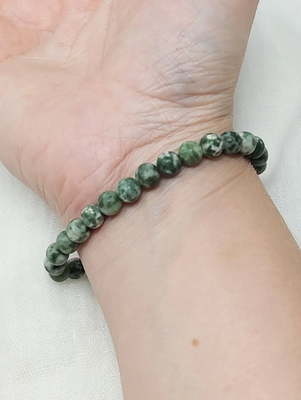 Green and Black Beaded Stretch Bracelet